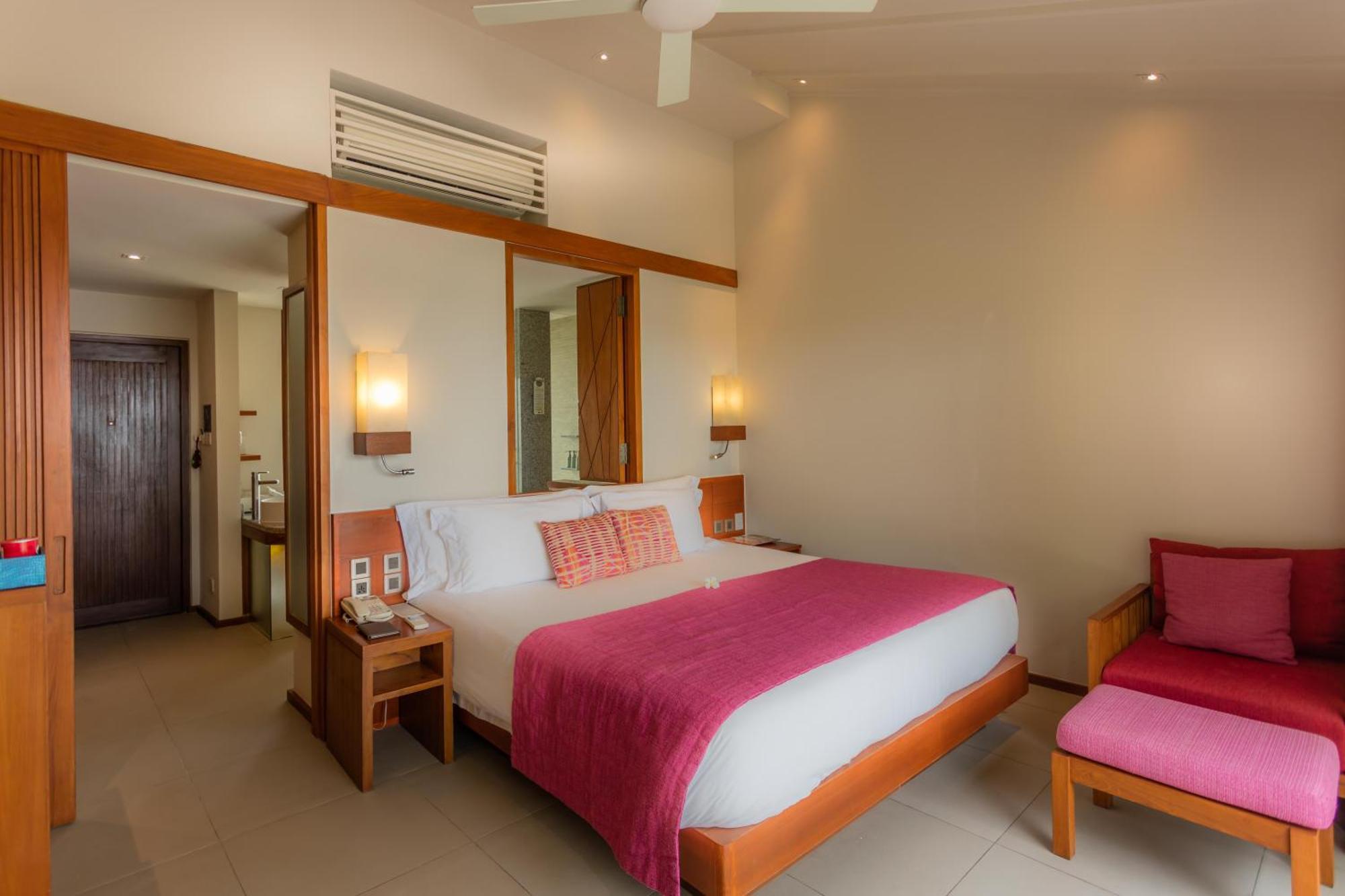 Lagoon View Beach Villa King